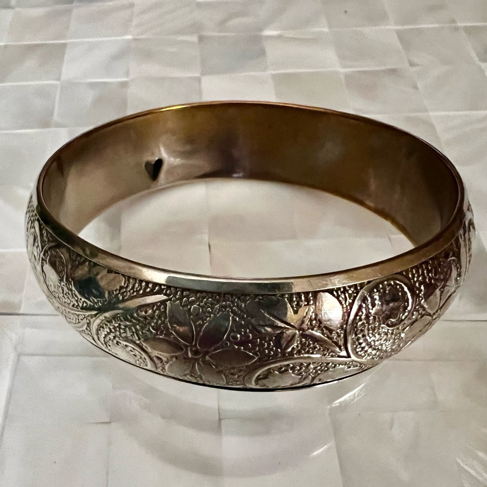 Vintage Silver Floral Engraved Bangle